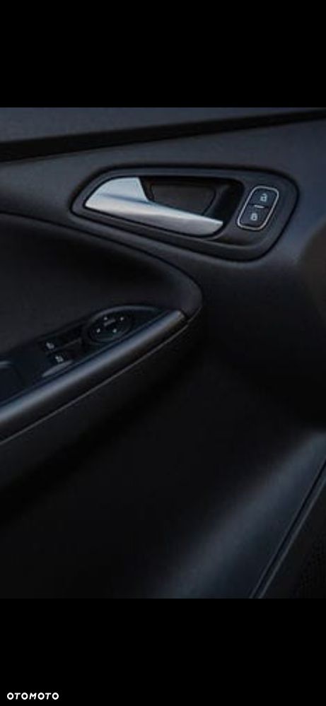 Ford Focus 1.6 SYNC Edition - 33