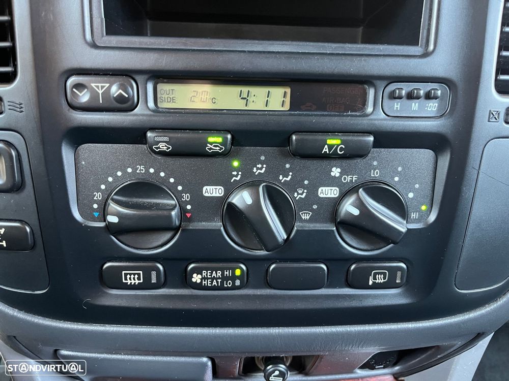 Toyota Land Cruiser - 35