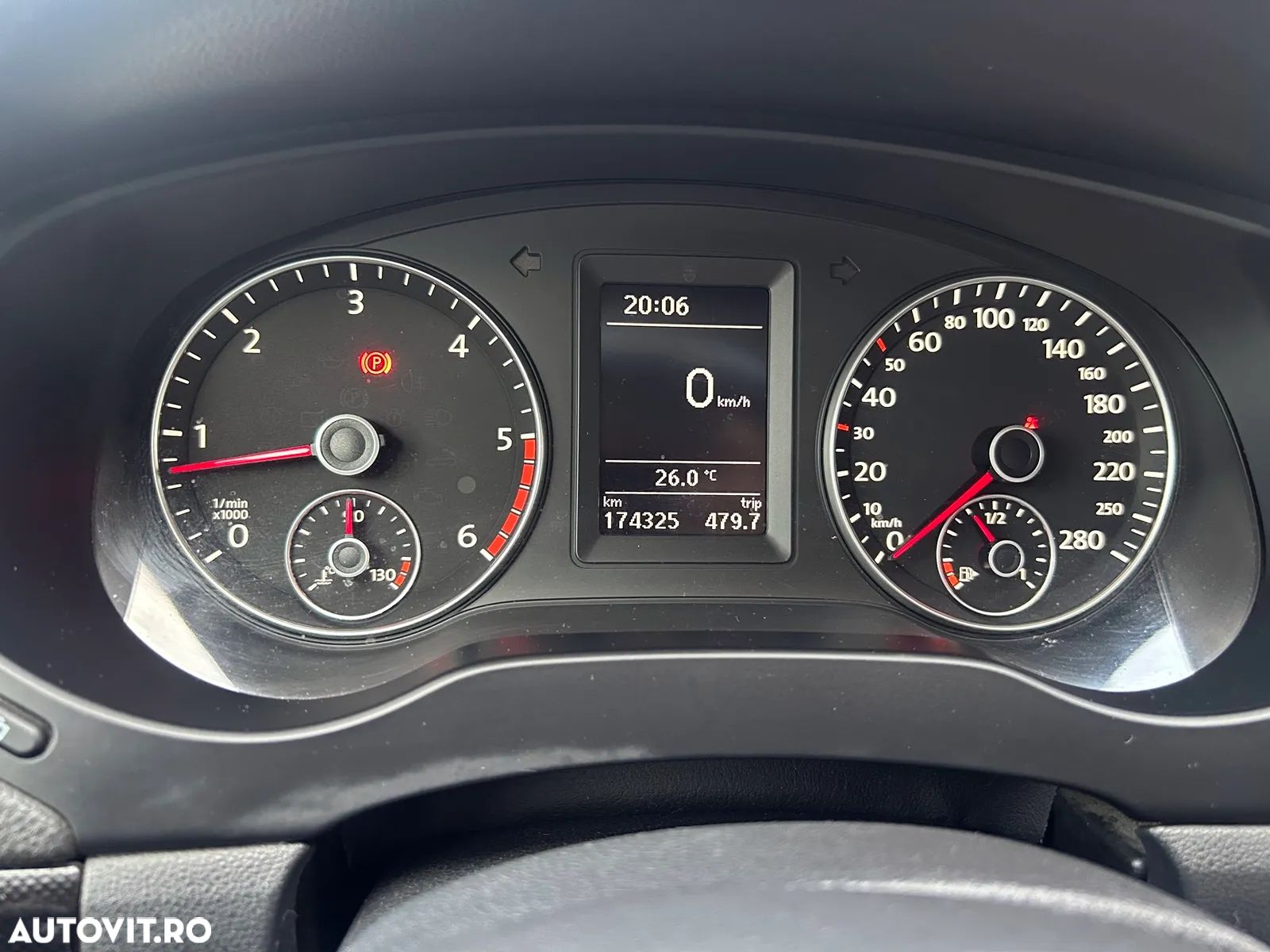 Volkswagen Jetta 1.6 TDI Blue Motion Technology Comfortline - 11