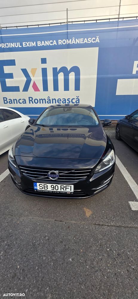 Volvo V60 D6 Plug-In-Hybrid AWD Geartronic Momentum - 1