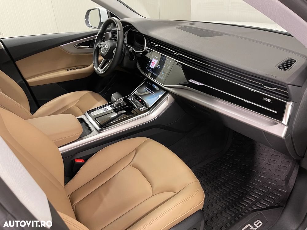 Audi Q8 - 12