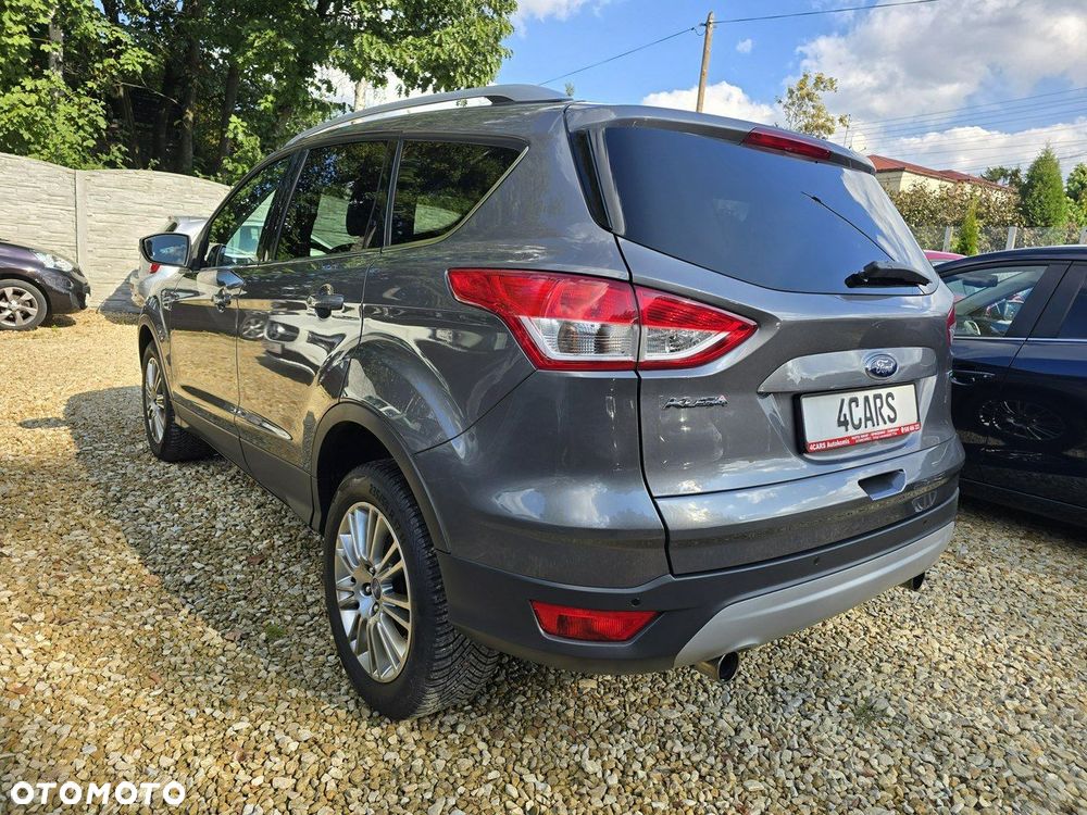 Ford Kuga 1.6 EcoBoost 2x4 Titanium - 4