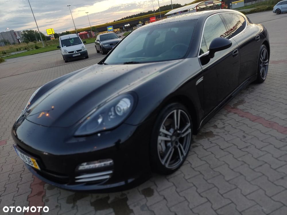 Porsche Panamera 4S PDK - 12