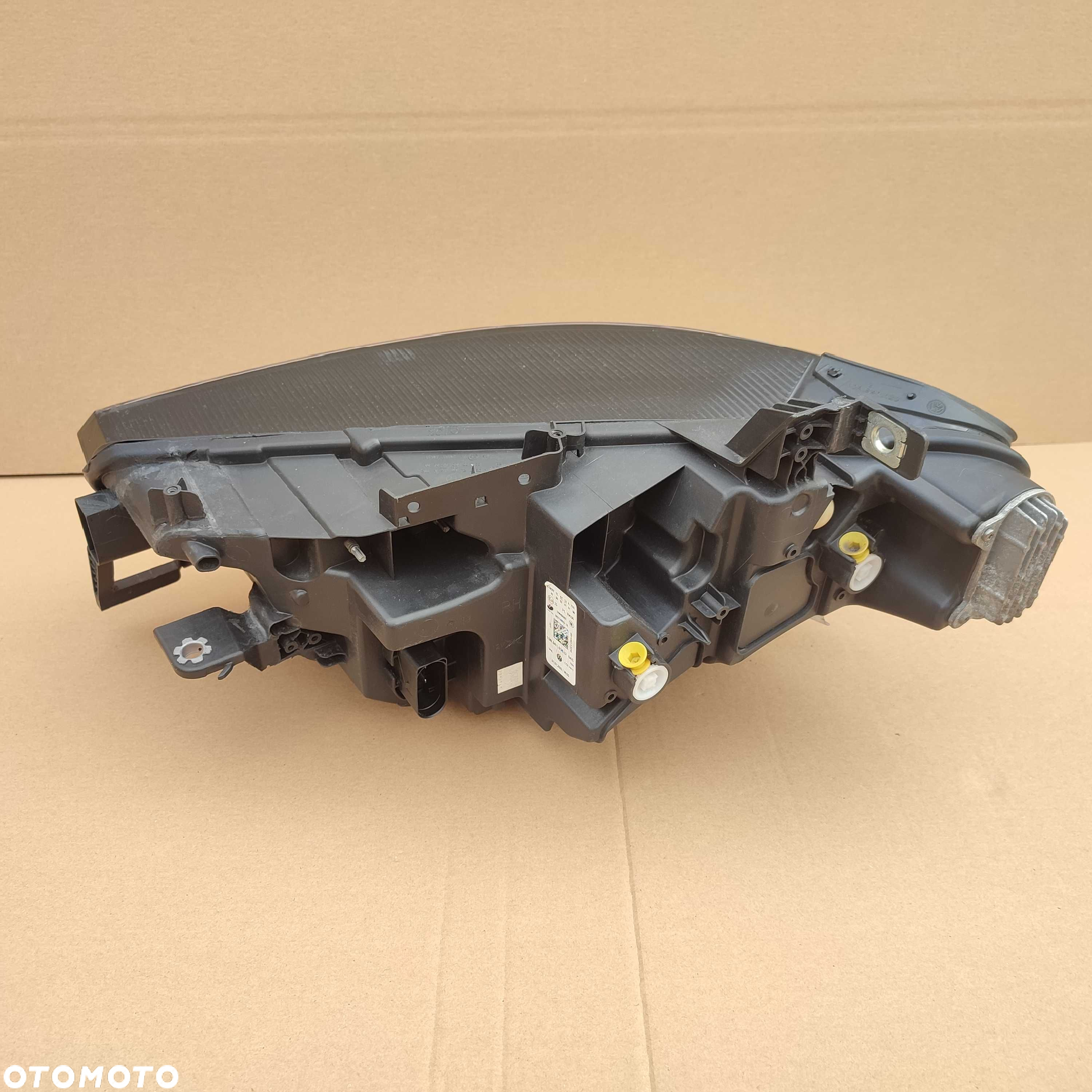 VW ID3 10B lampa prawa przód przednia IQ Full Led ORYG EU - 4