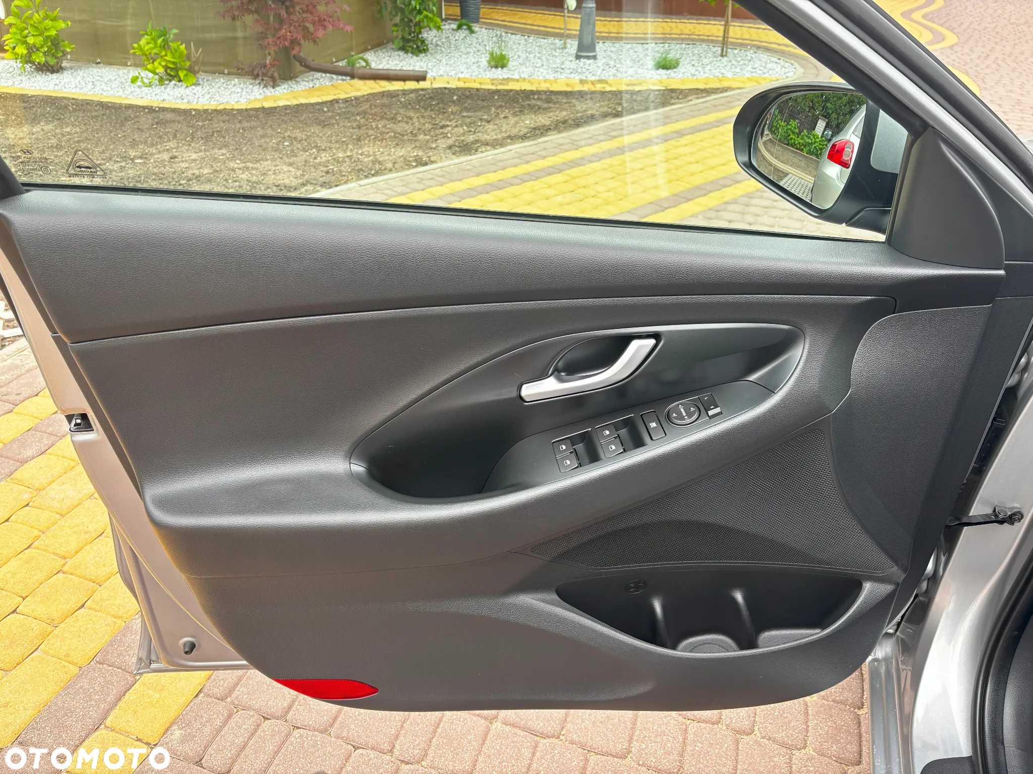 Hyundai i30 1.5 DPI Classic + - 15
