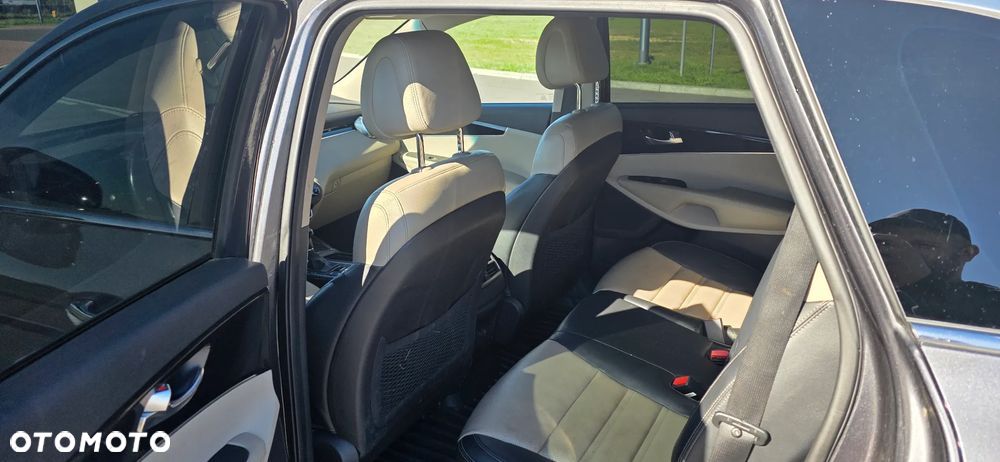 Kia Sorento - 10