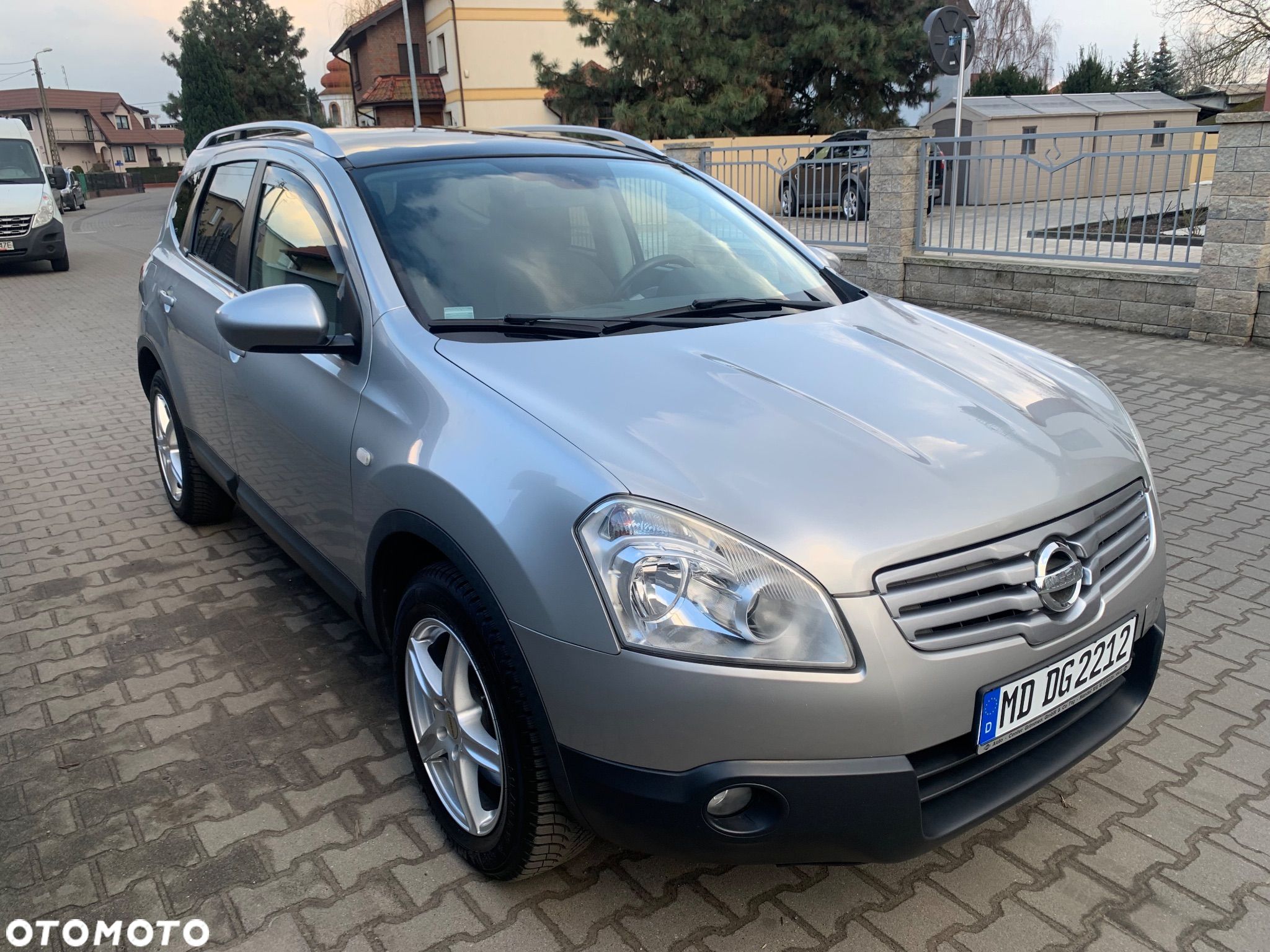 Nissan Qashqai+2 - 1