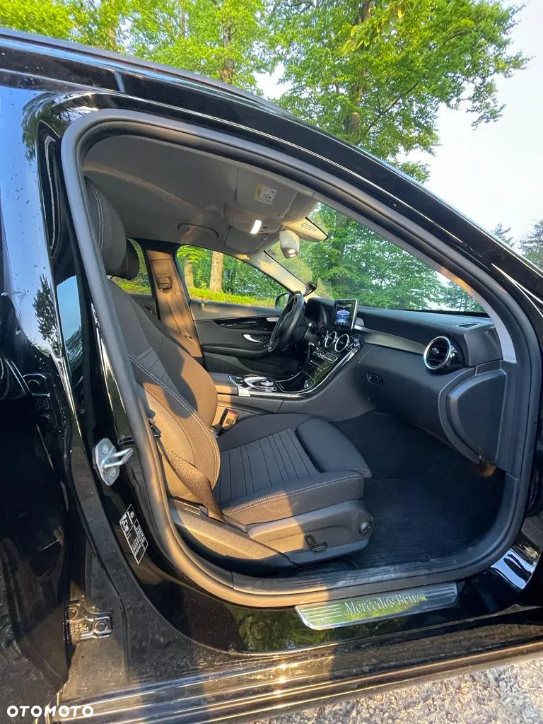 Mercedes-Benz Klasa C 250 d 4-Matic 9G-TRONIC - 6