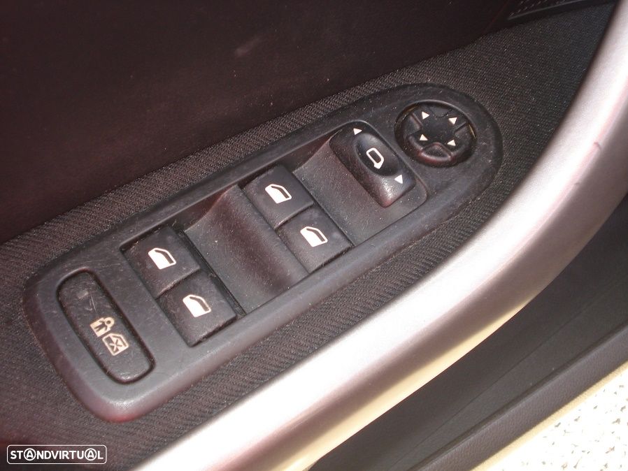 Peugeot 308 1.6 HDi Executive - 15