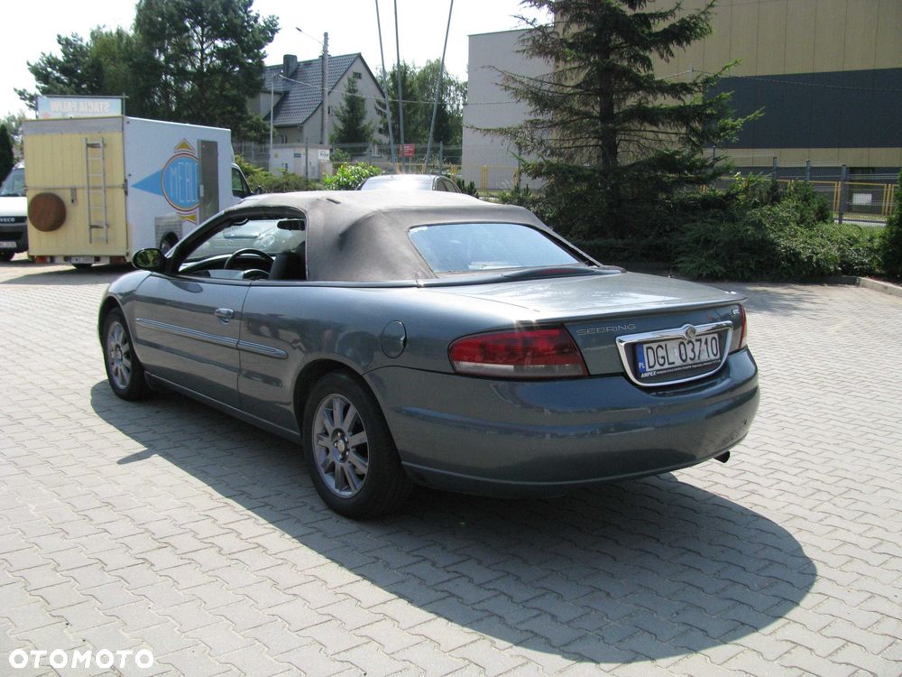 Chrysler Sebring - 4