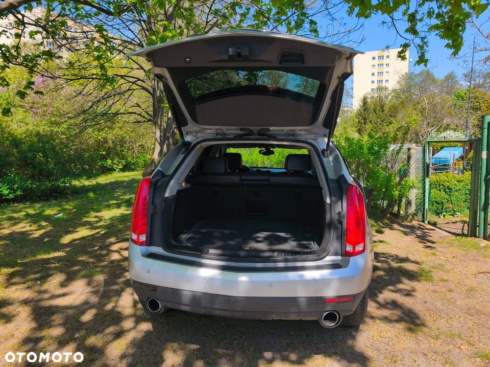 Cadillac SRX - 23