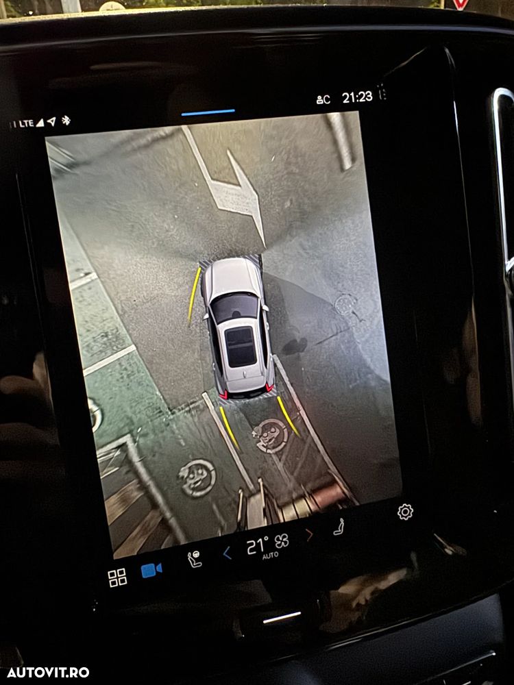 Volvo XC 40 Recharge Twin Motor AWD Ultimate - 6