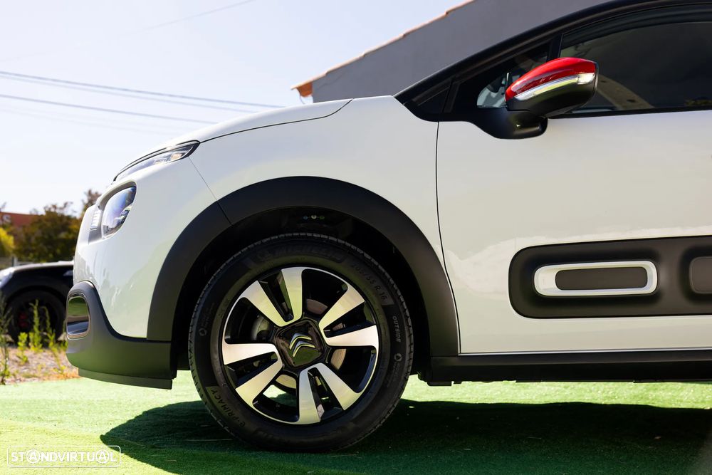 Citroën C3 1.2 PureTech Shine - 26
