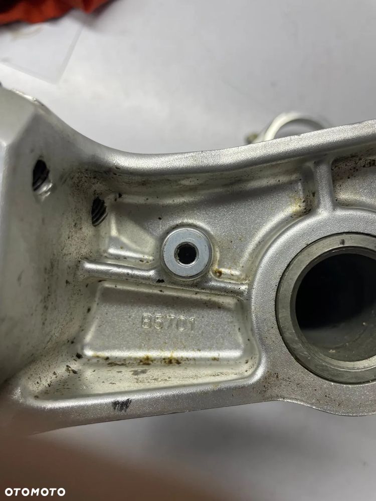 Półka dolna i górna MV Agusta F3 675 11-13 - 5