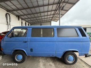 Volkswagen Transporter - 1