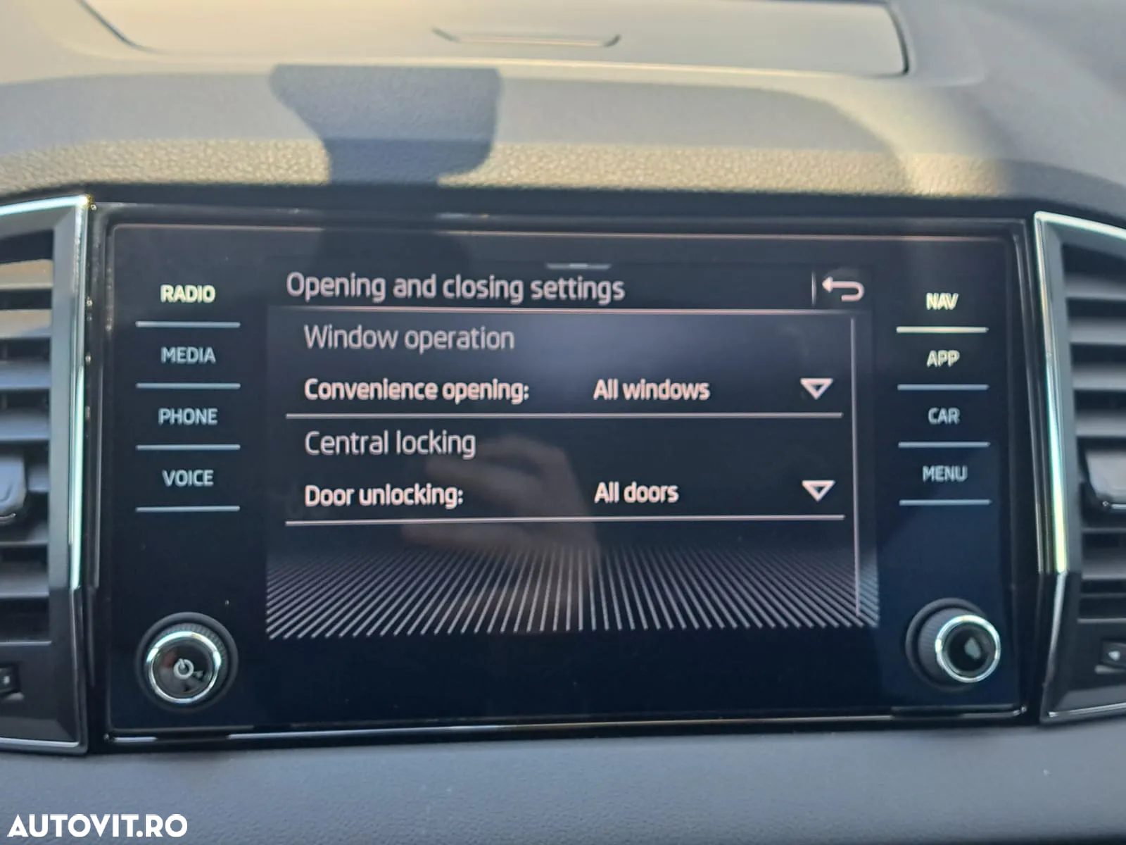 Skoda Karoq 1.5 TSI DSG Ambition - 35