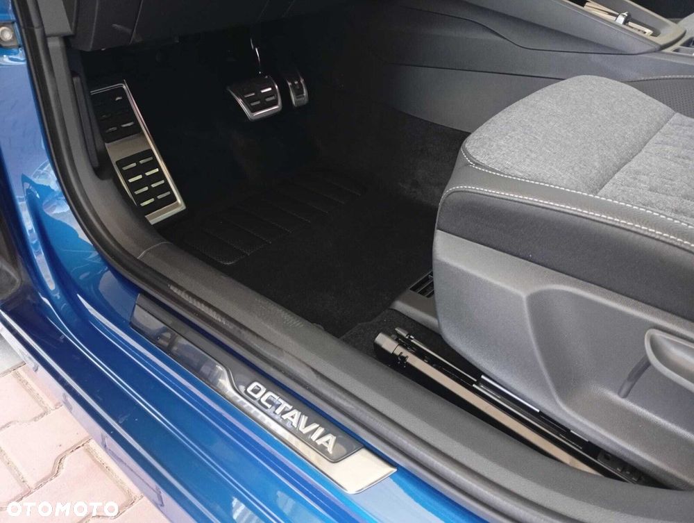 Skoda Octavia 1.5 TSI mHEV Sportline DSG - 17