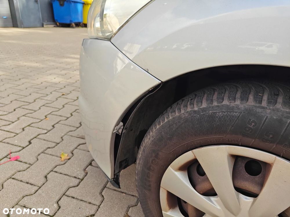 Toyota Auris 1.4 D-4D 2010 - 7