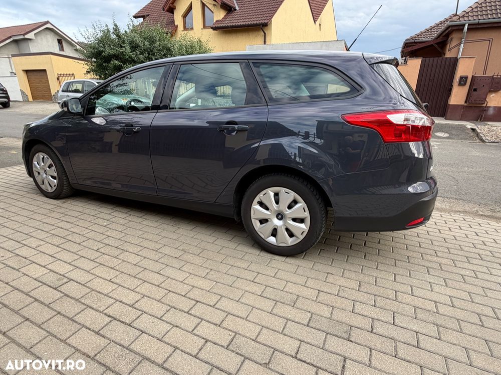 Ford Focus 1.6 TDCI DPF Trend - 6