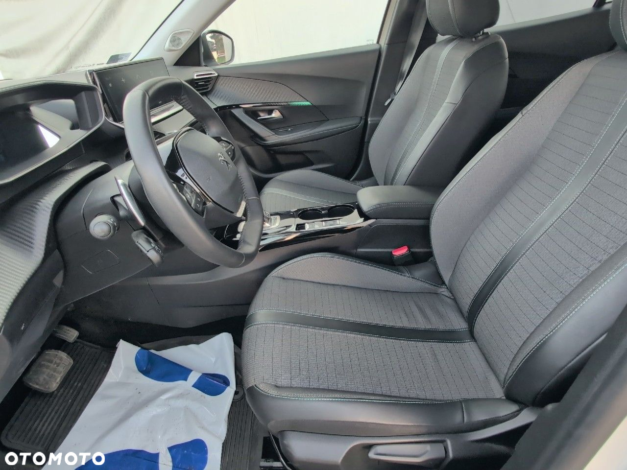 Peugeot 2008 1.2 PureTech Allure Pack S&S EAT8 - 9
