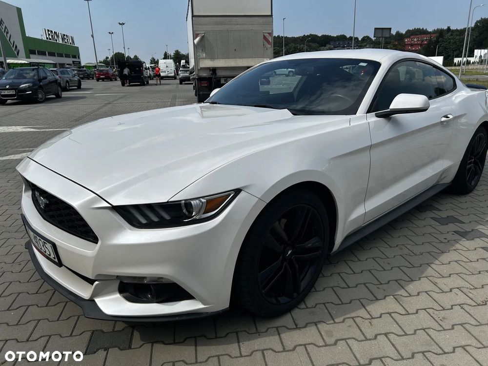 Ford Mustang - 2