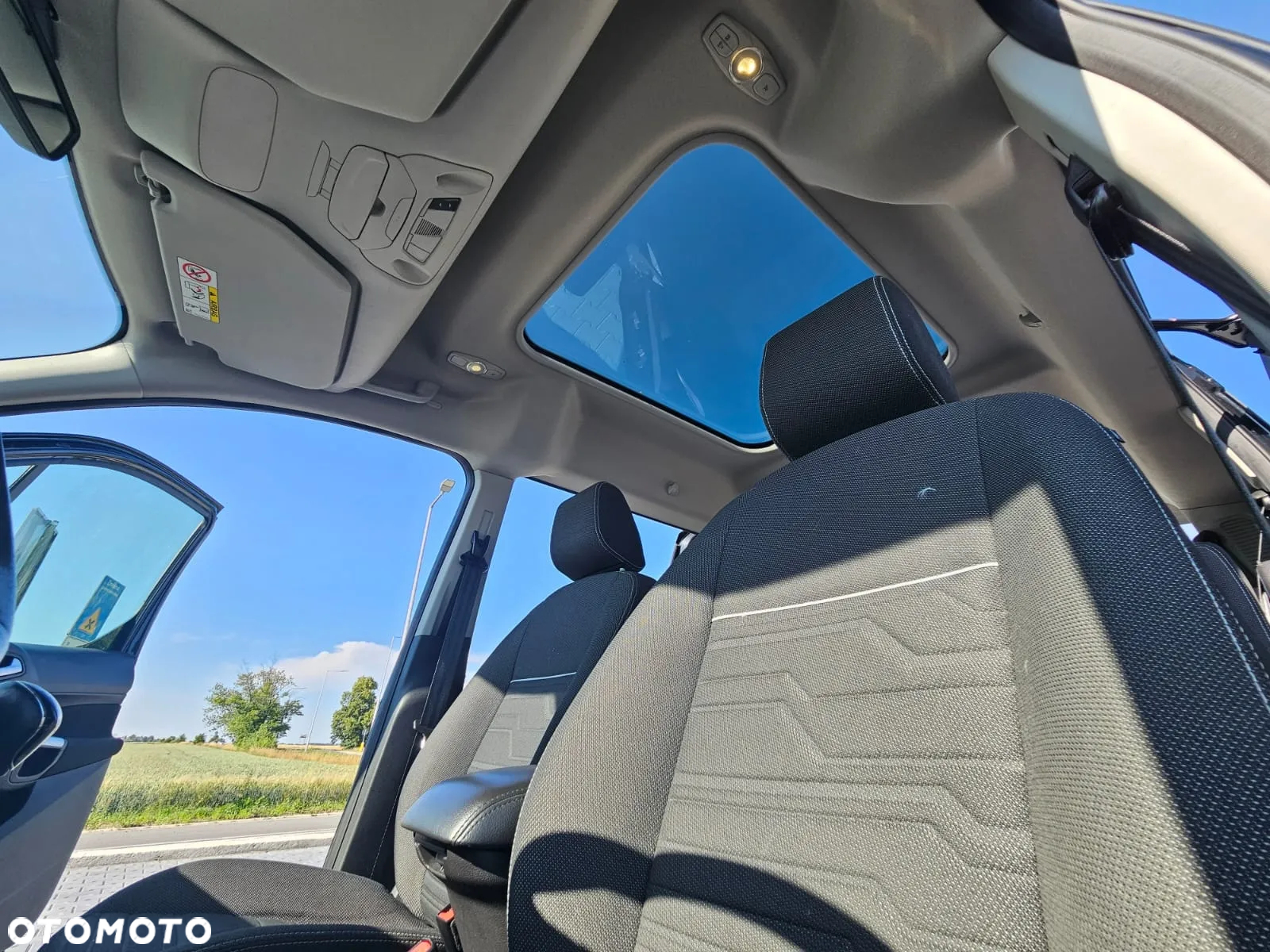 Ford Tourneo Connect Grand - 16