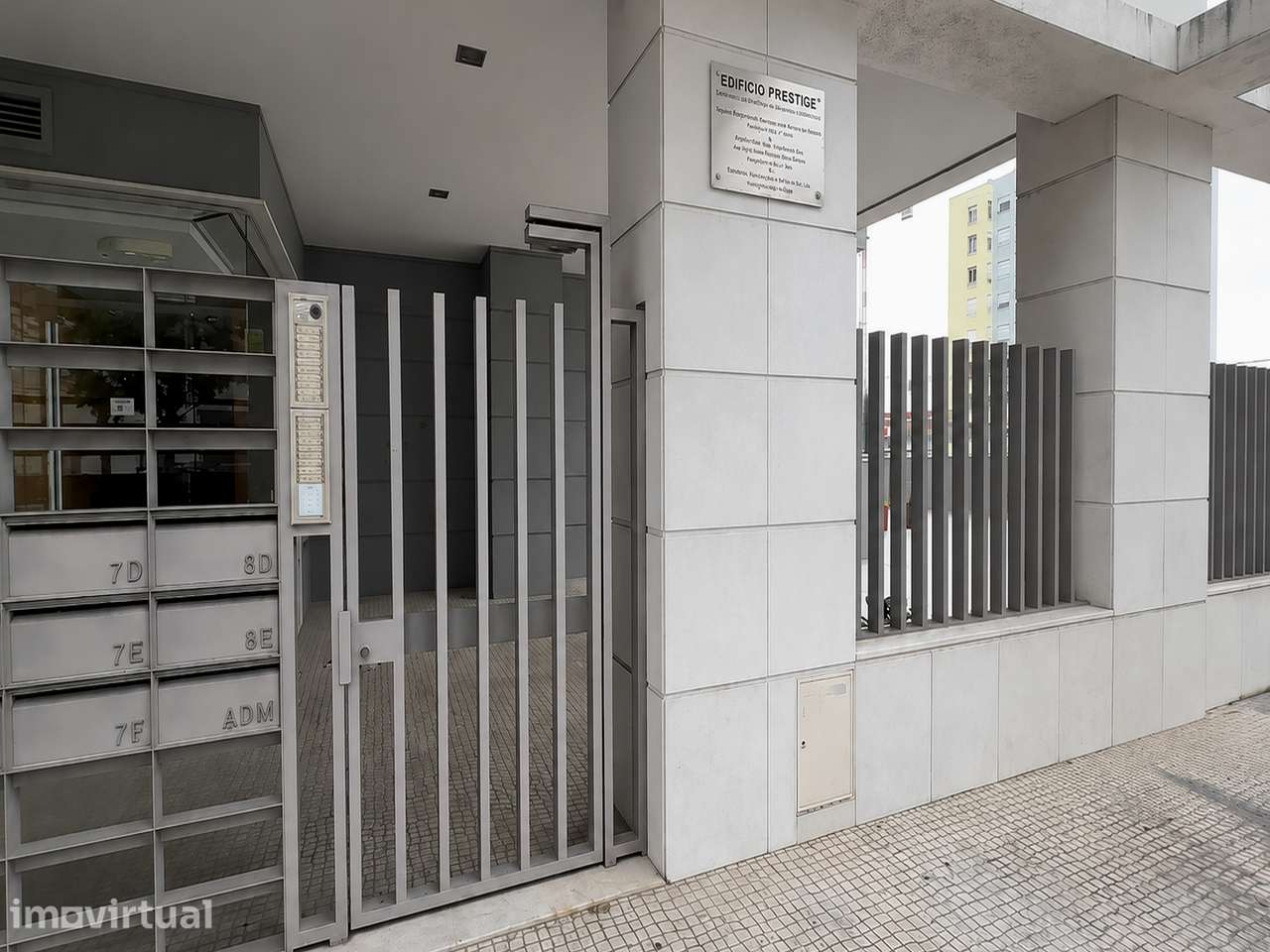 T1 com varanda e ar condicionado em Lisboa - Grande imagem: 3/19