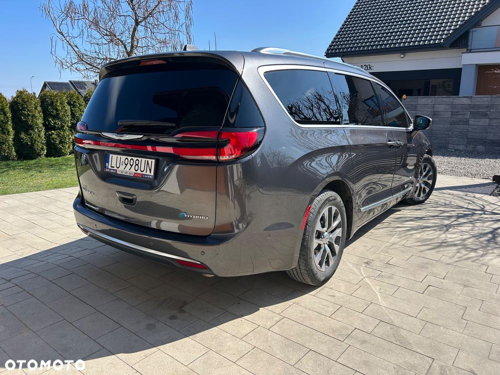 Chrysler Pacifica - 10