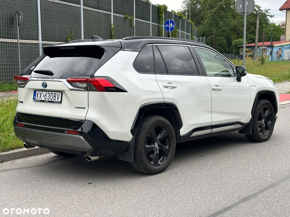 Toyota RAV4 Hybrid Selection 4x2 - 5