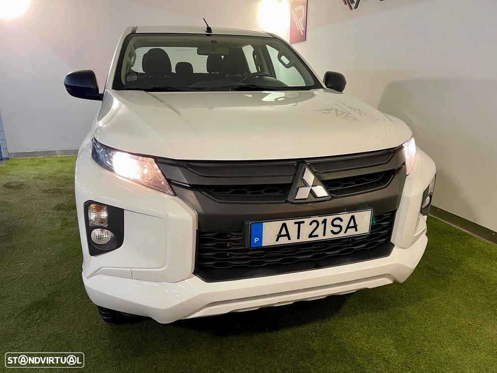 Mitsubishi L200 2.3 DI-D CD Invite Strakar Look 4WD - 4