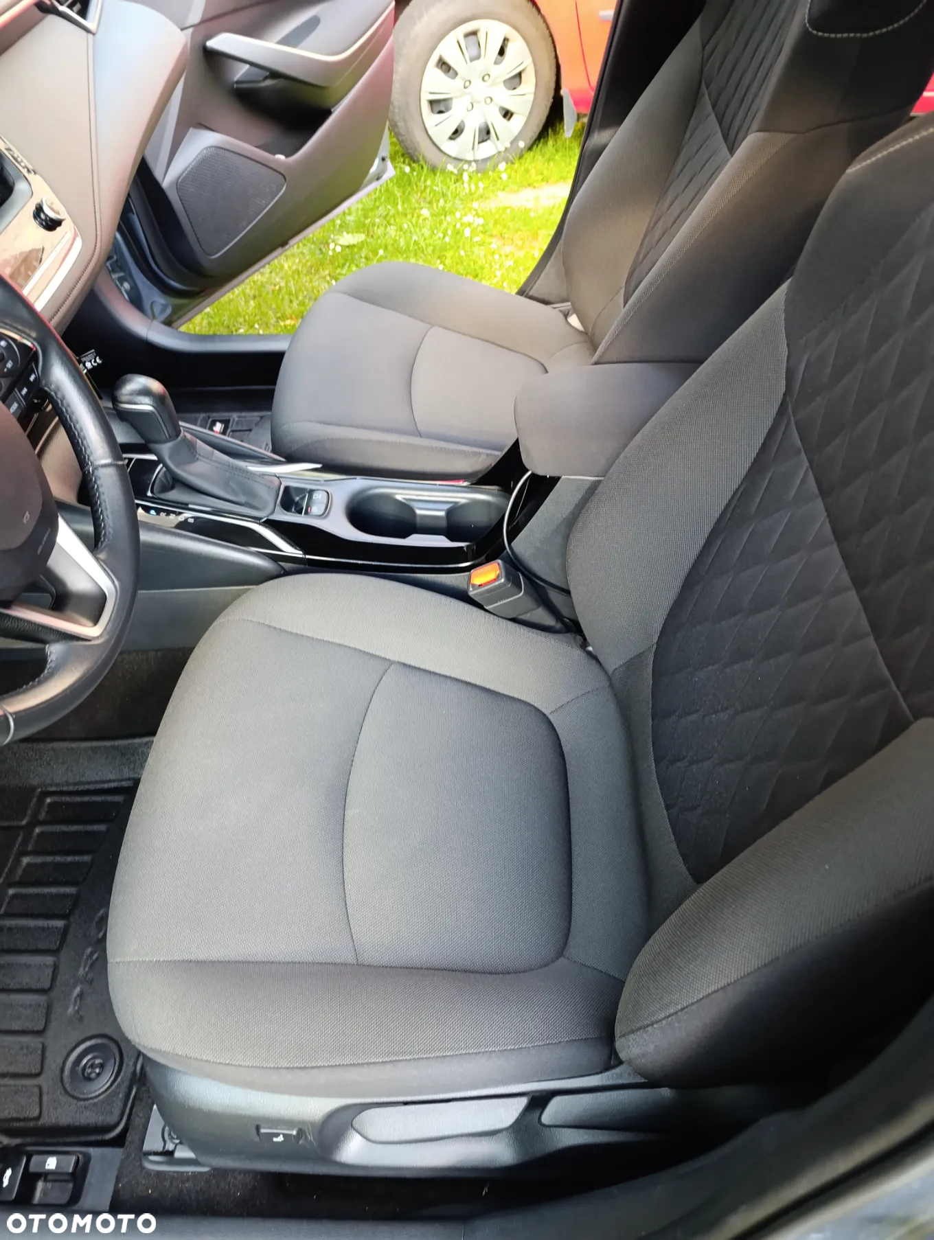 Toyota Corolla 1.8 Hybrid Comfort - 7