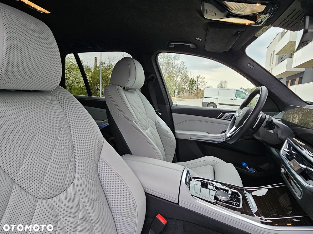 BMW X5 xDrive40i mHEV Individual Edition sport - 18