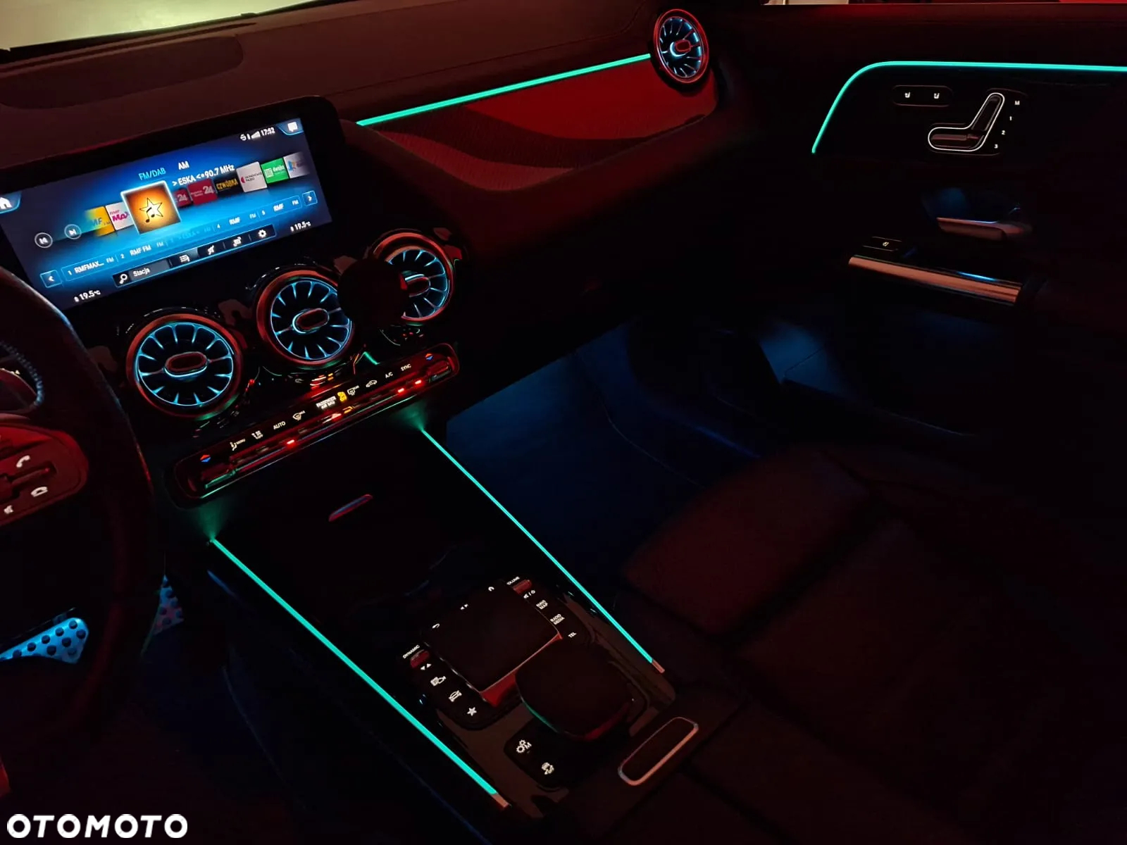 Mercedes-Benz GLA AMG 35 4-Matic - 12