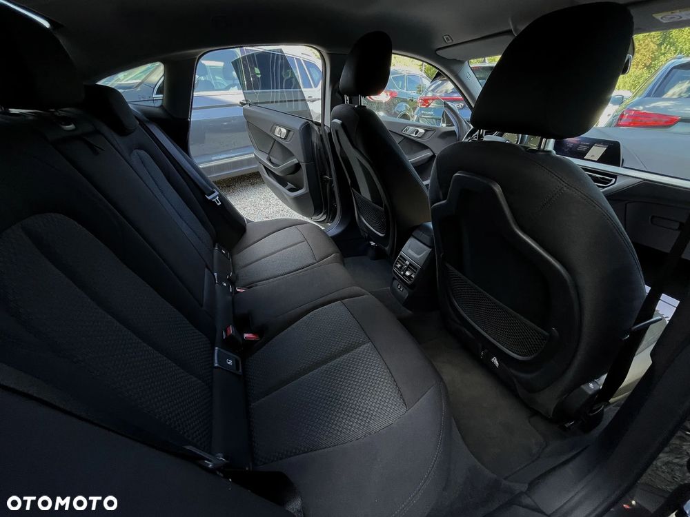 BMW Seria 2 218i Business Edition - 17