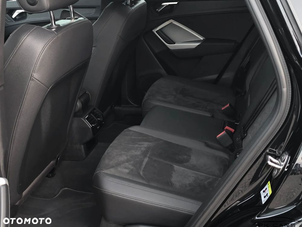 Audi Q3 35 TDI Quattro S tronic S line - 32