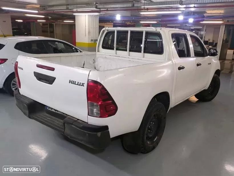 Toyota Hilux 2.4 D-4D 4WD Tracker - 10