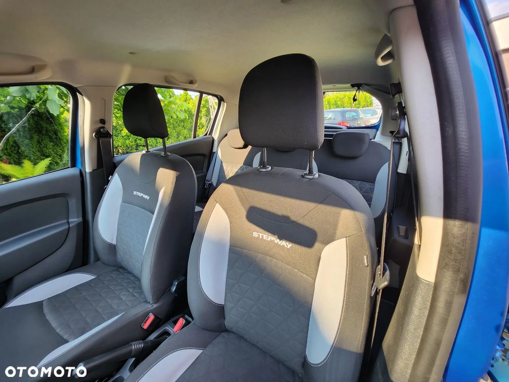 Dacia Sandero - 8