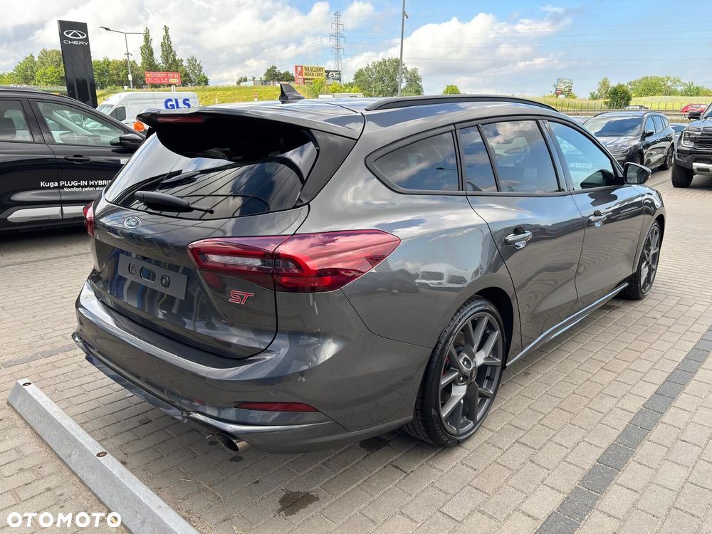 Ford Focus - 8