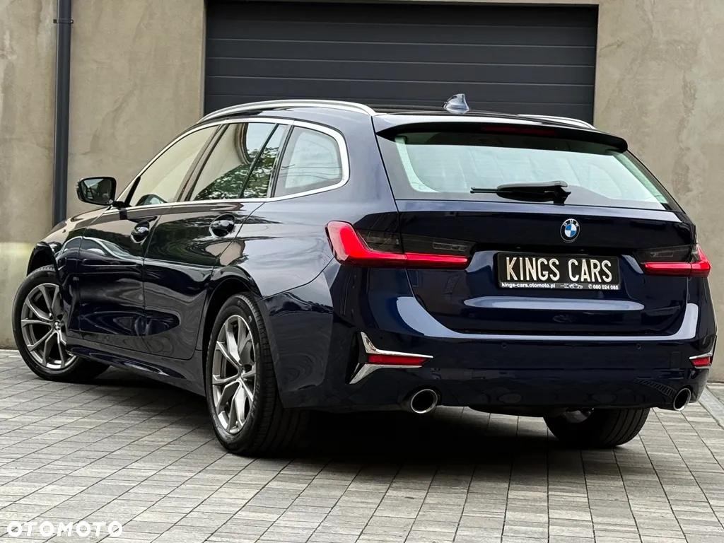 BMW Seria 3 320d Touring Luxury Line - 22