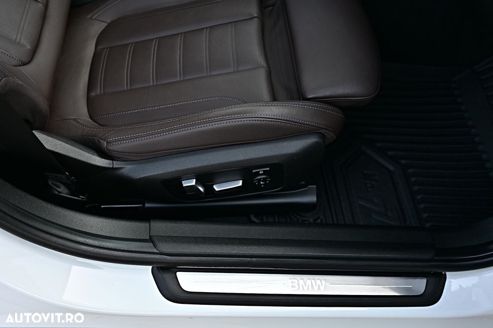 BMW Seria 3 330i xDrive Aut. Luxury Line - 20