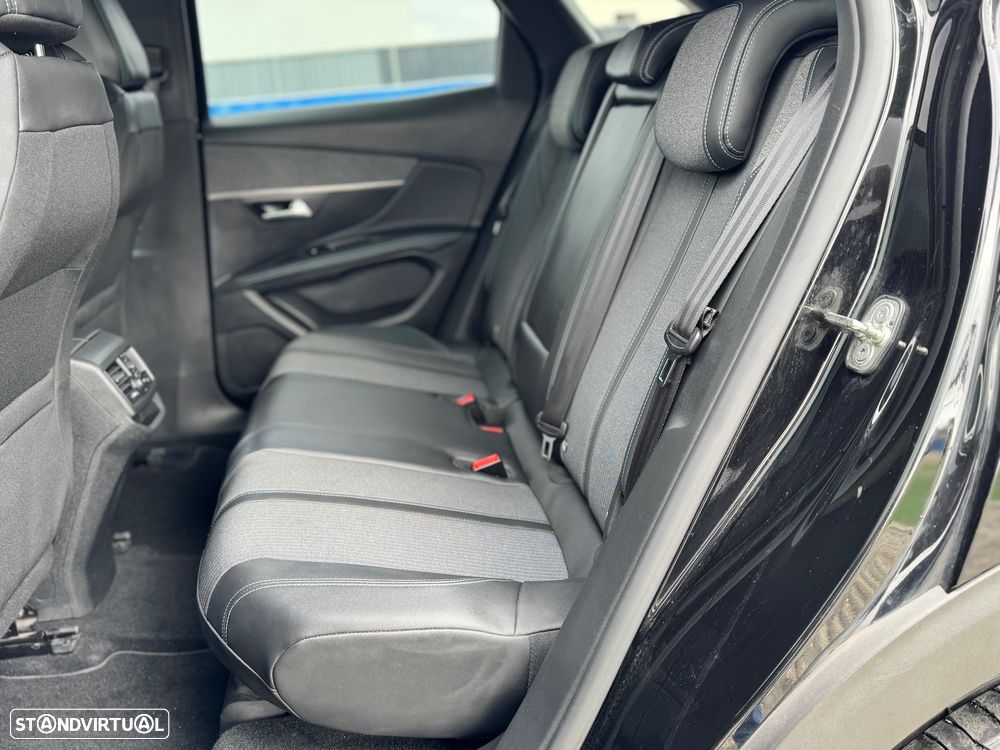 Peugeot 3008 1.5 BlueHDi Allure Pack EAT8 - 13