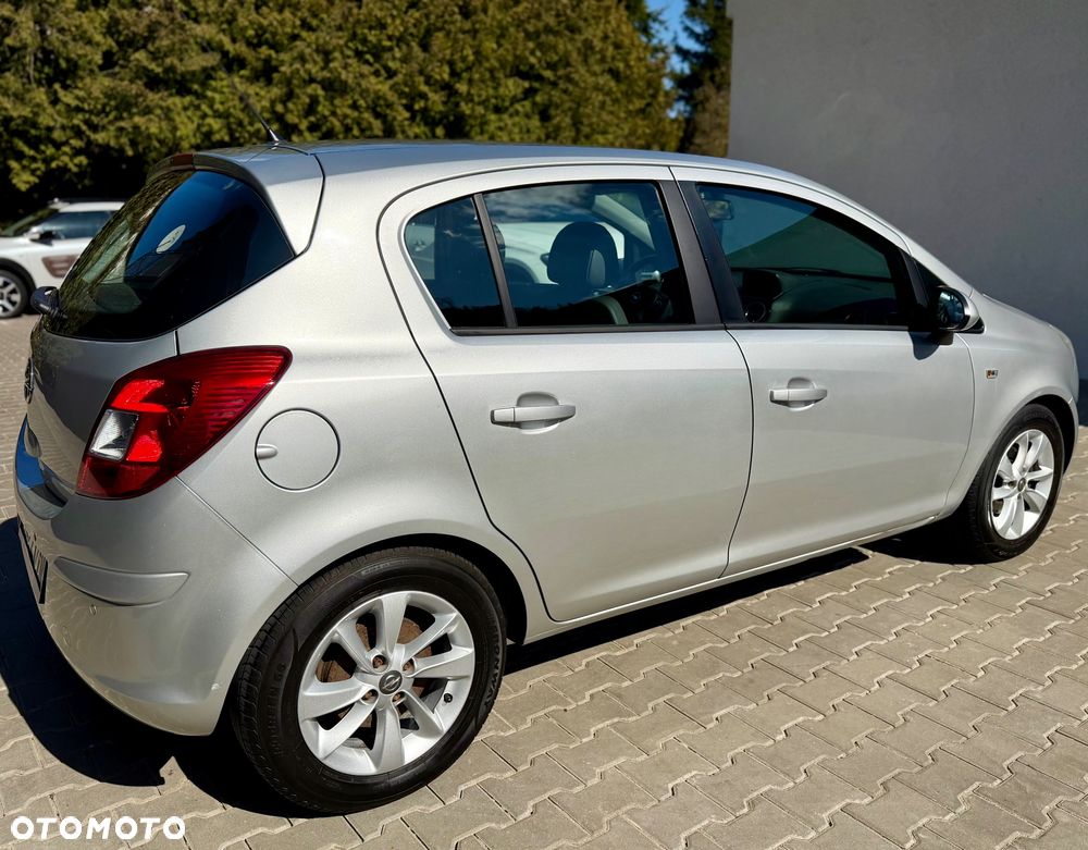 Opel Corsa 1.4 16V Edition - 21