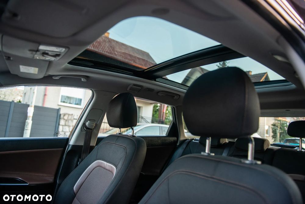 Kia Ceed 1.6 GDI ISG Platinum Edition - 31