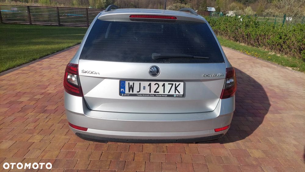 Skoda Octavia 2.0 TSI RS 245 DSG - 7