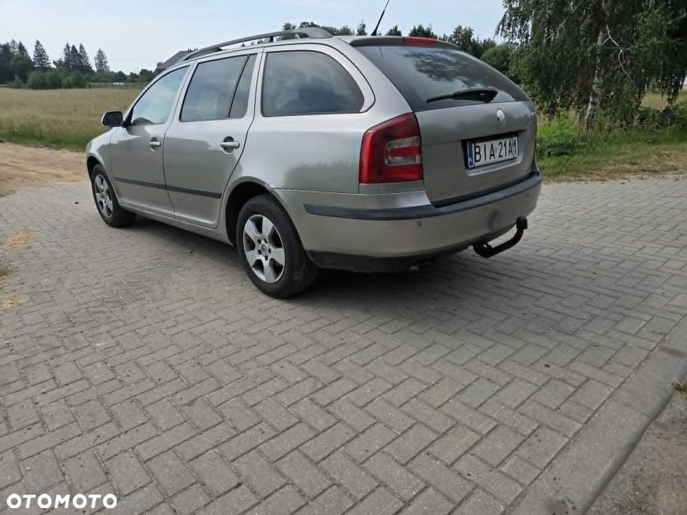 Skoda Octavia 1.9 TDI Elegance DSG - 3