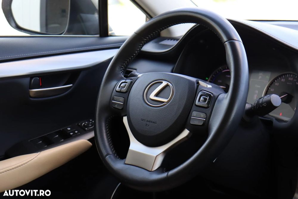 Lexus Seria NX 300h E-FOUR F Sport - 12