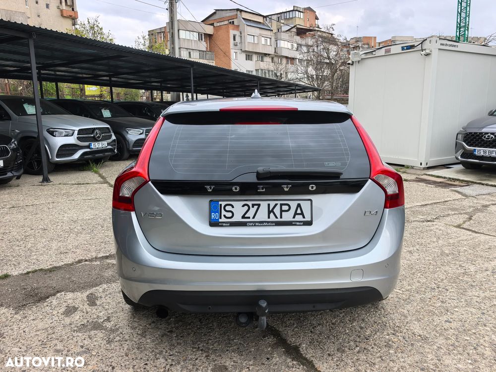 Volvo V60 D4 Geartronic Momentum - 11