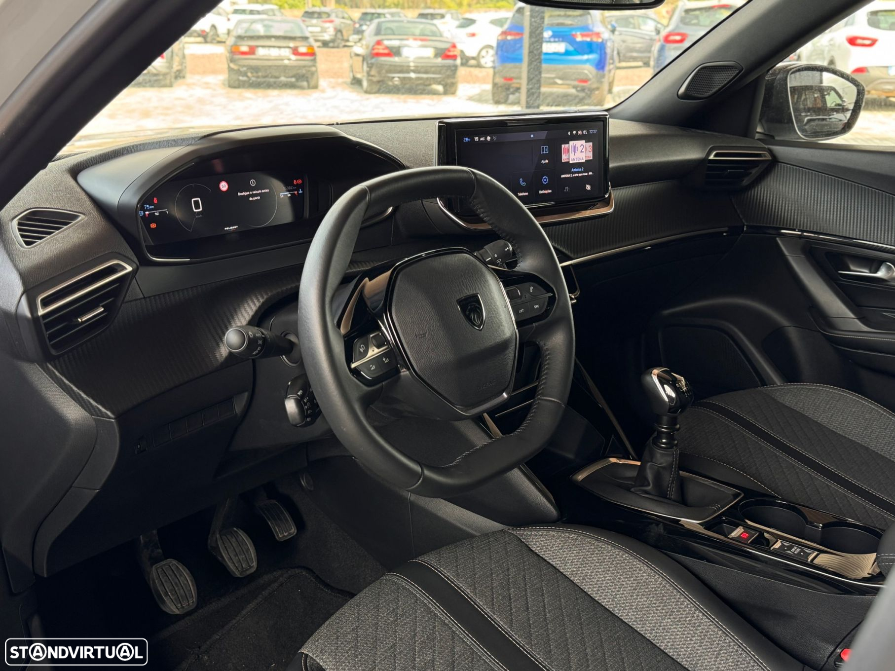 Peugeot 2008 1.2 PureTech Allure - 2