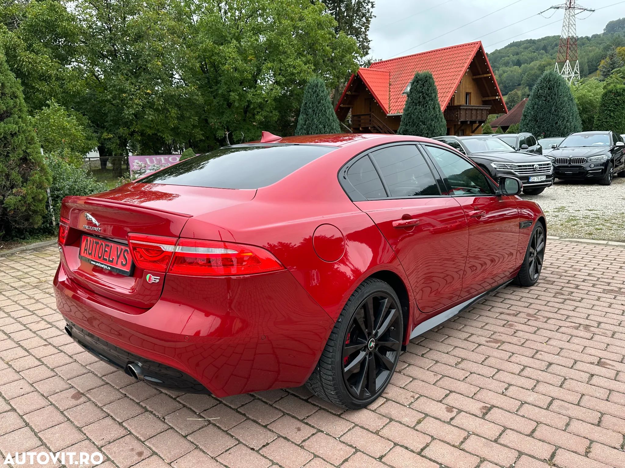 Jaguar XE RWD S - 1
