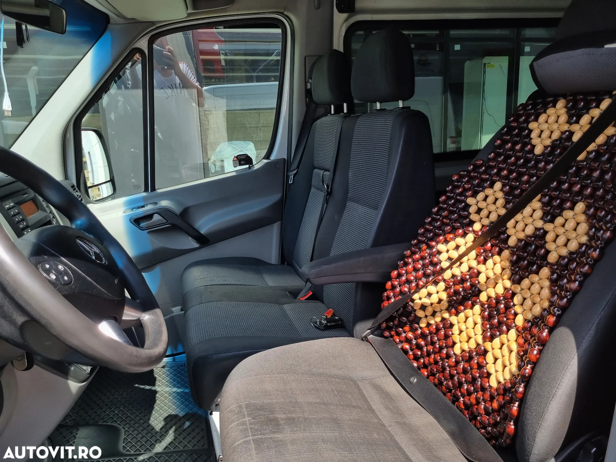 Mercedes-Benz Sprinter - 14